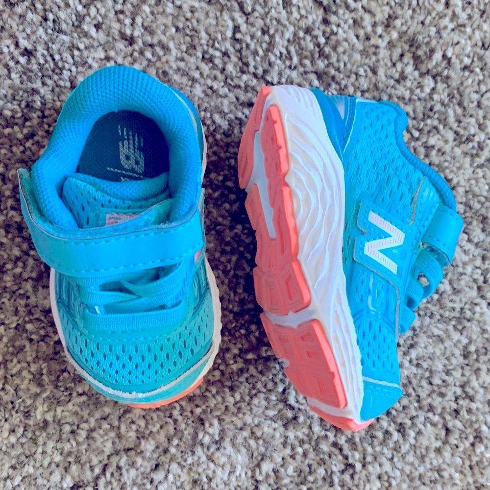 baby New Balance shoes size 2 - EUC